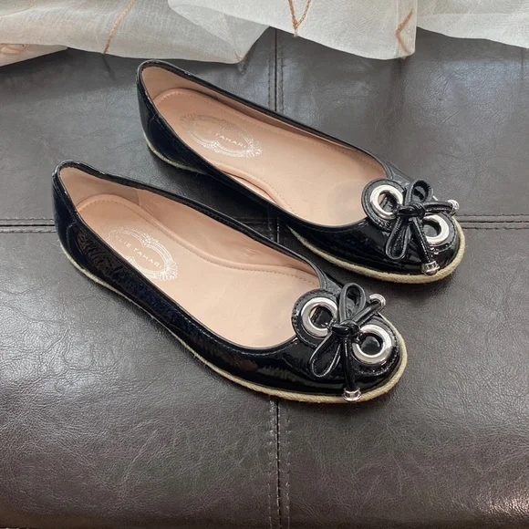 Elie Tahari Shoes Euc Elie Tahari Patent Flats Poshmark
